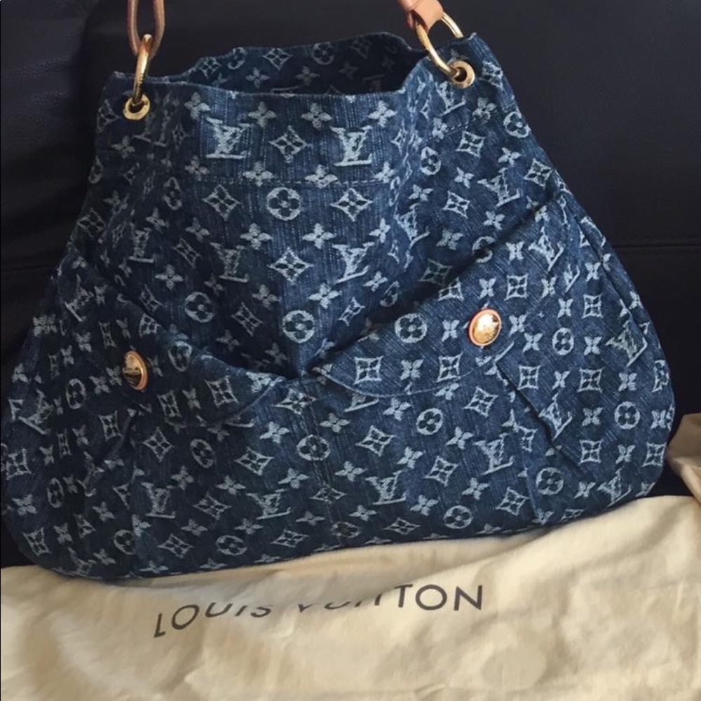 Louis Vuitton purse